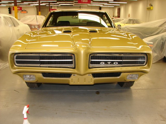 GTO (69 antique gold ad replacement.jpg)